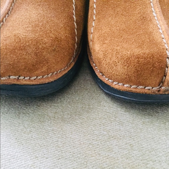 Clarks Brown Suede Shoes - Picture 4 of 6